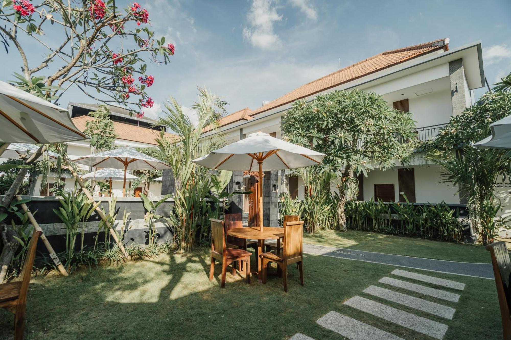 You Suite Seminyak Legian  Luaran gambar